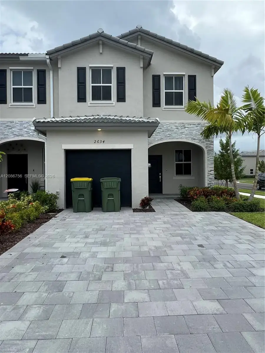 3 bedroom 2 bath Residential Lease for rent at 2634 SE 10th St # 2634, Homestead FL 33035