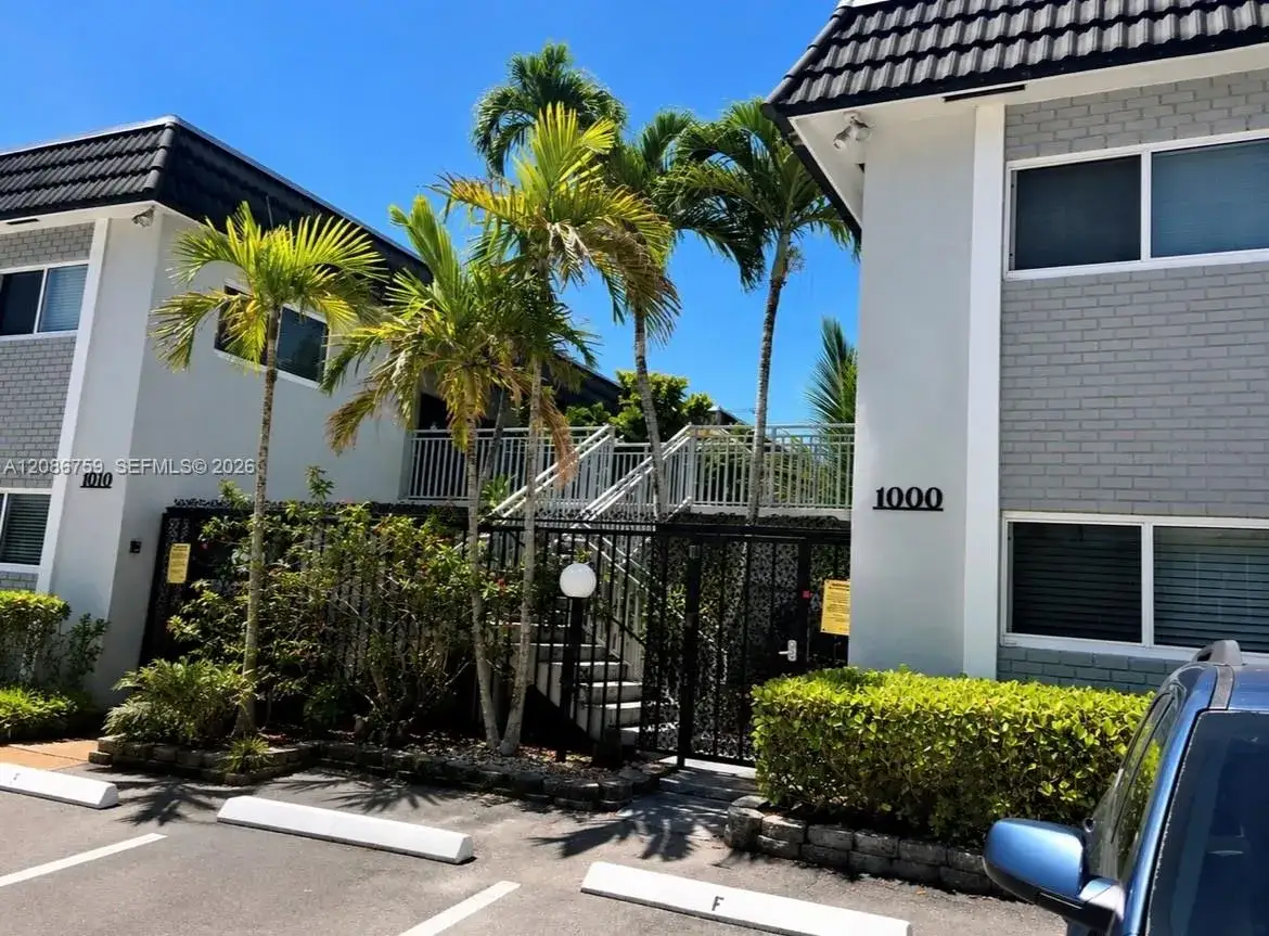 2 bedroom 1 bath Residential for sale at 1000 SE 15th St # 205, Fort Lauderdale FL 33316