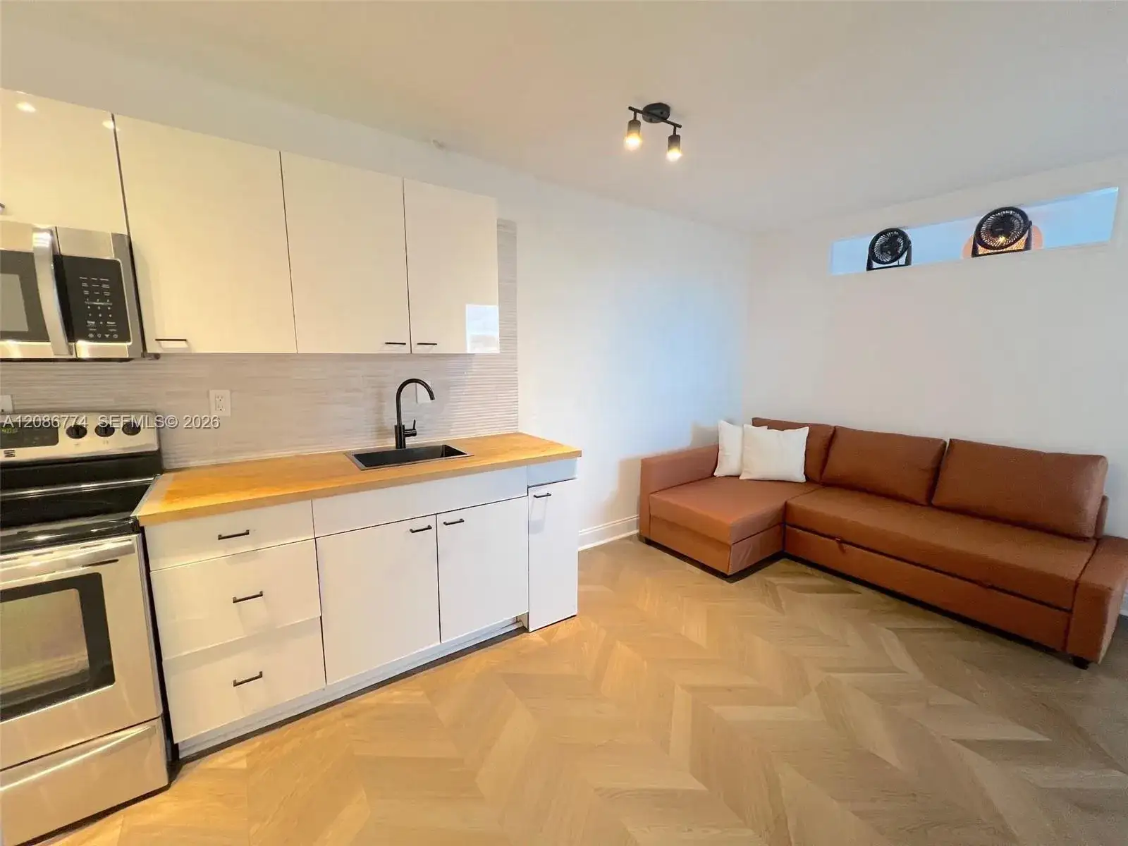 1 bedroom 1 bath Residential Lease for rent at 1255 Collins Ave # 604, Miami Beach FL 33139