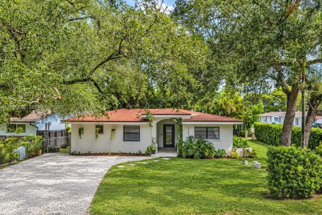4 bedroom 3 bath Residential for sale at 2395 NE 184th Ter, North Miami Beach FL 33160