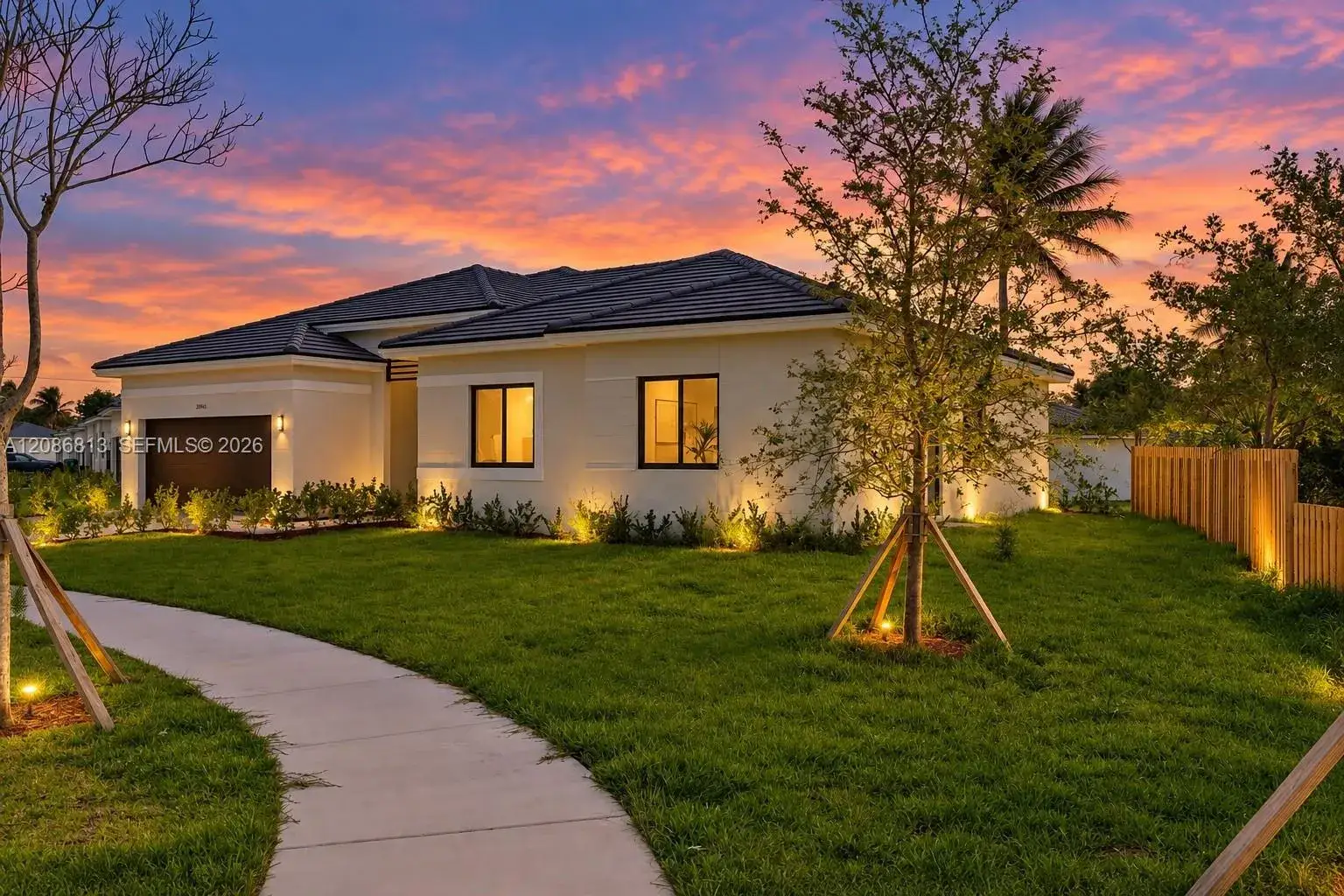 5 bedroom 4 bath Residential for sale at 20943 SW 96th Ct, Cutler Bay FL 33189