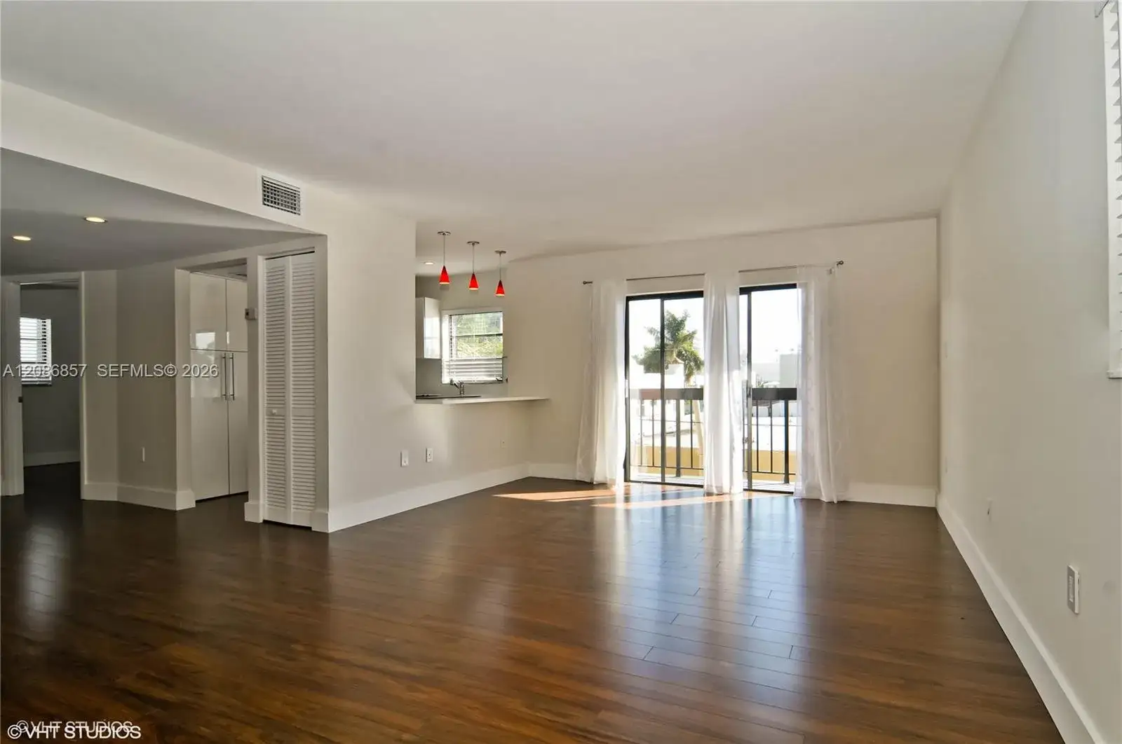 2 bedroom 2 bath Residential for sale at 1617 Jefferson Ave # 404, Miami Beach FL 33139