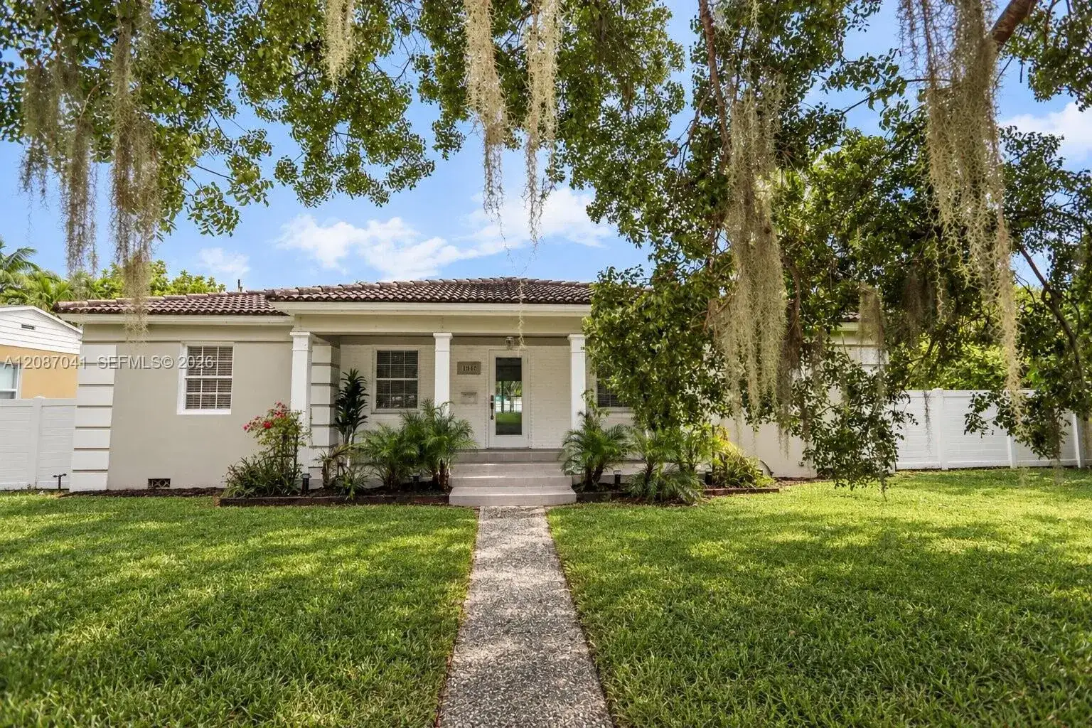 4 bedroom 3 bath Residential for sale at 1516 Jefferson St, Hollywood FL 33020