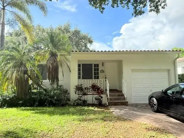 2 bedroom 1 bath Residential Lease for rent at 5760 SW 35th St, Miami FL 33155
