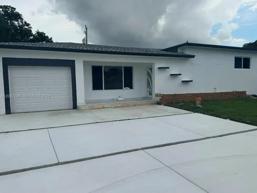 3 bedroom 2 bath Residential for sale at 19201 NW 10th Ct, Miami Gardens FL 33169