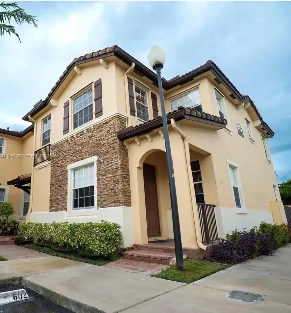 3 bedroom 2 bath Residential Lease for rent at 9239 SW 227th St # 13, Cutler Bay FL 33190