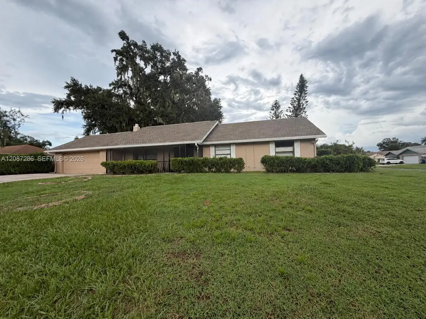 4 bedroom 3 bath Residential for sale at 2204 CHEROKEE TRL, Brandon FL 33594