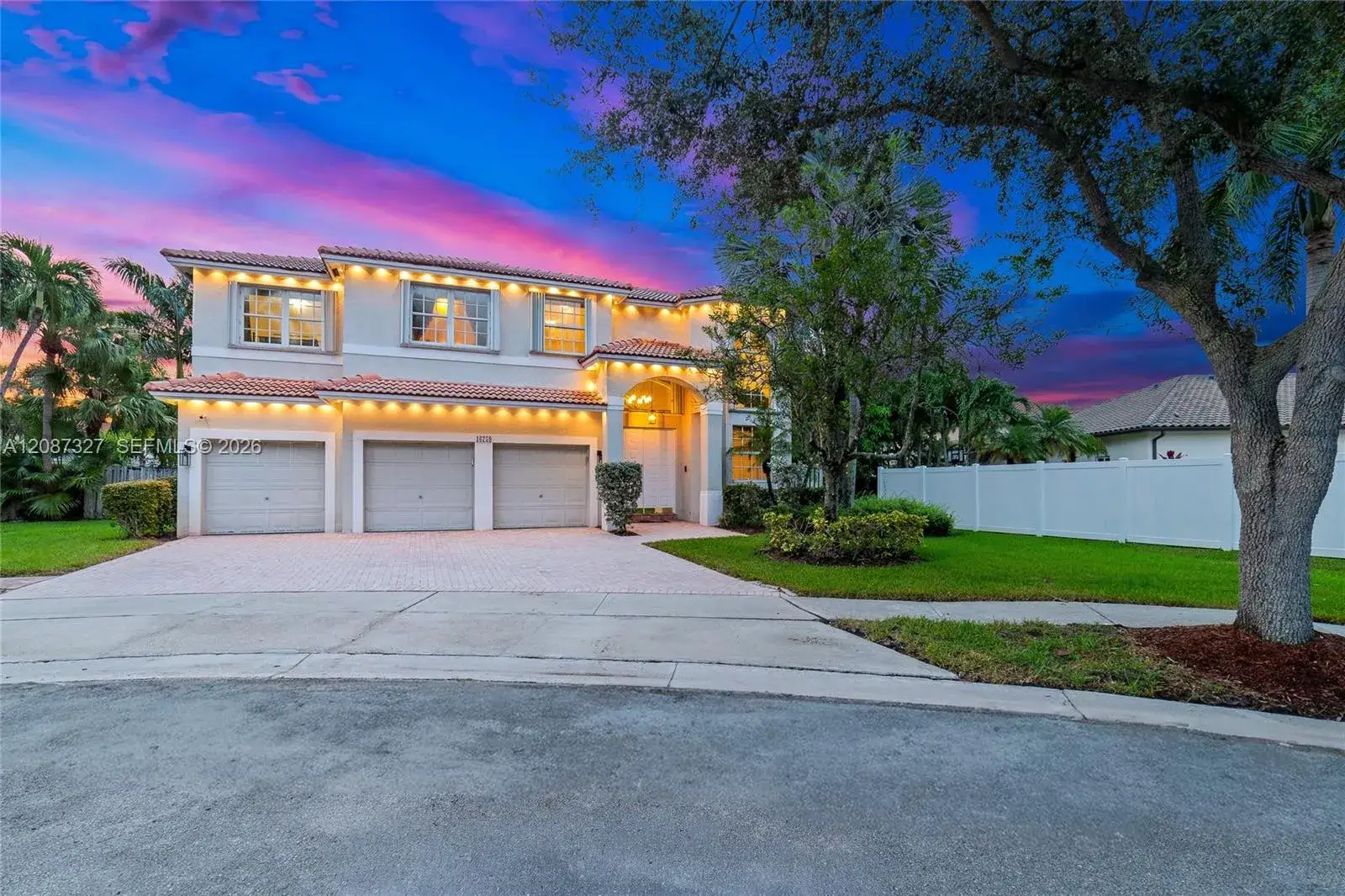 5 bedroom 3 bath Residential for sale at 16759 NW 15th St, Pembroke Pines FL 33028