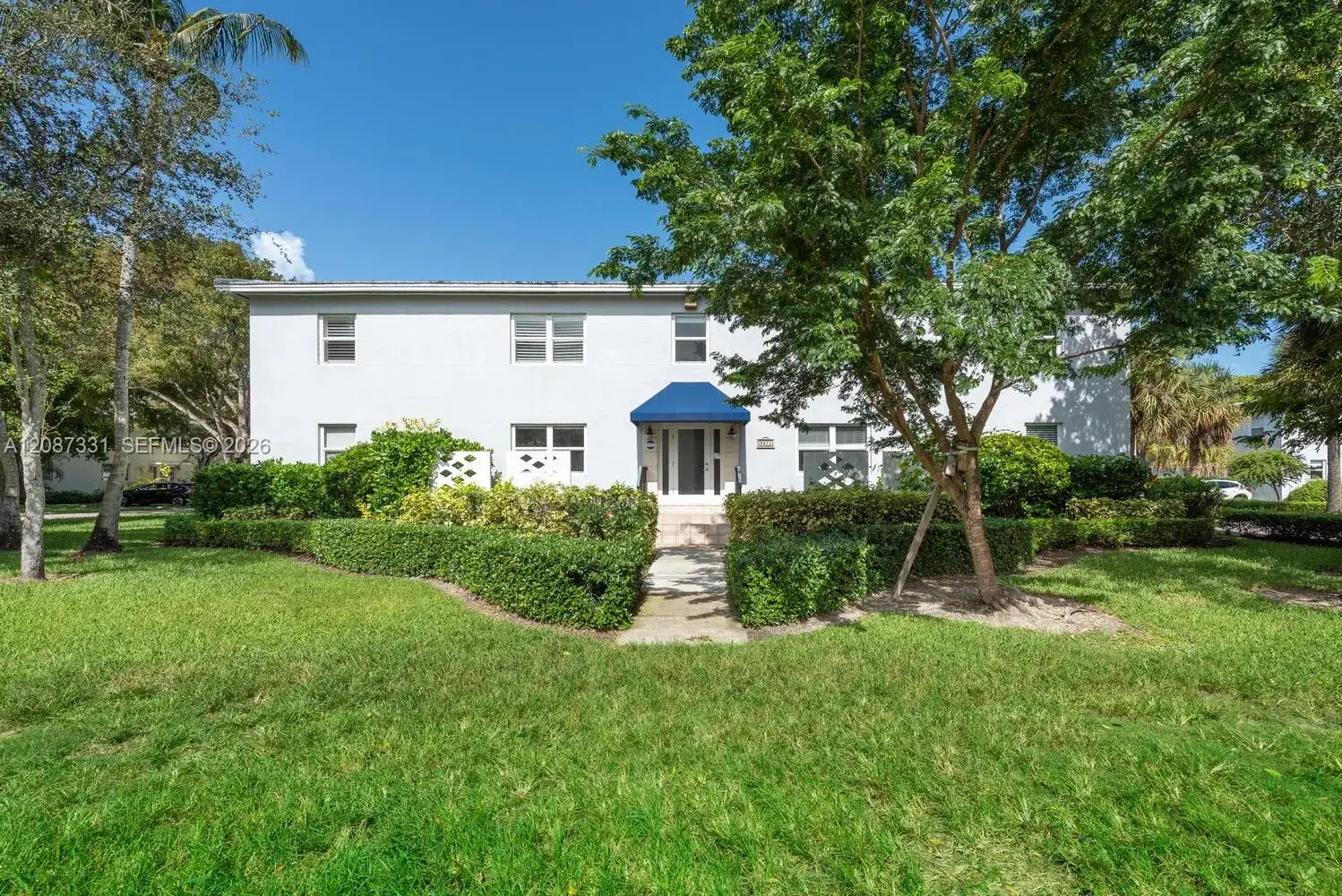 2 bedroom 1 bath Residential for sale at 5471 SW 78th St # 16D, Miami FL 33143