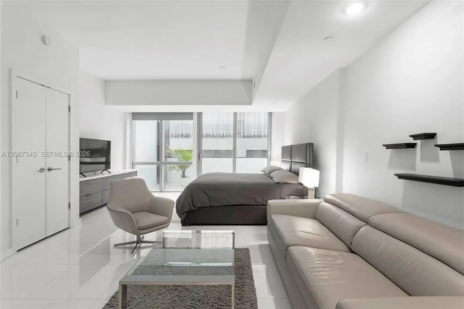 Residential Lease for rent at 851 NE 1st Ave # 300, Miami FL 33132