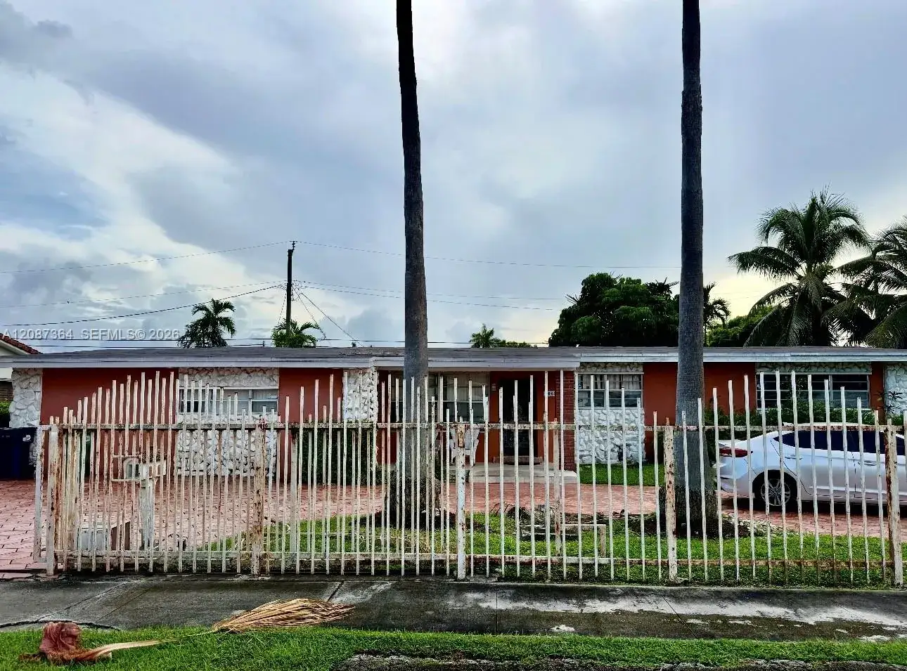 3 bedroom 2 bath Residential for sale at 5065 SW 90th Ct, Miami FL 33165
