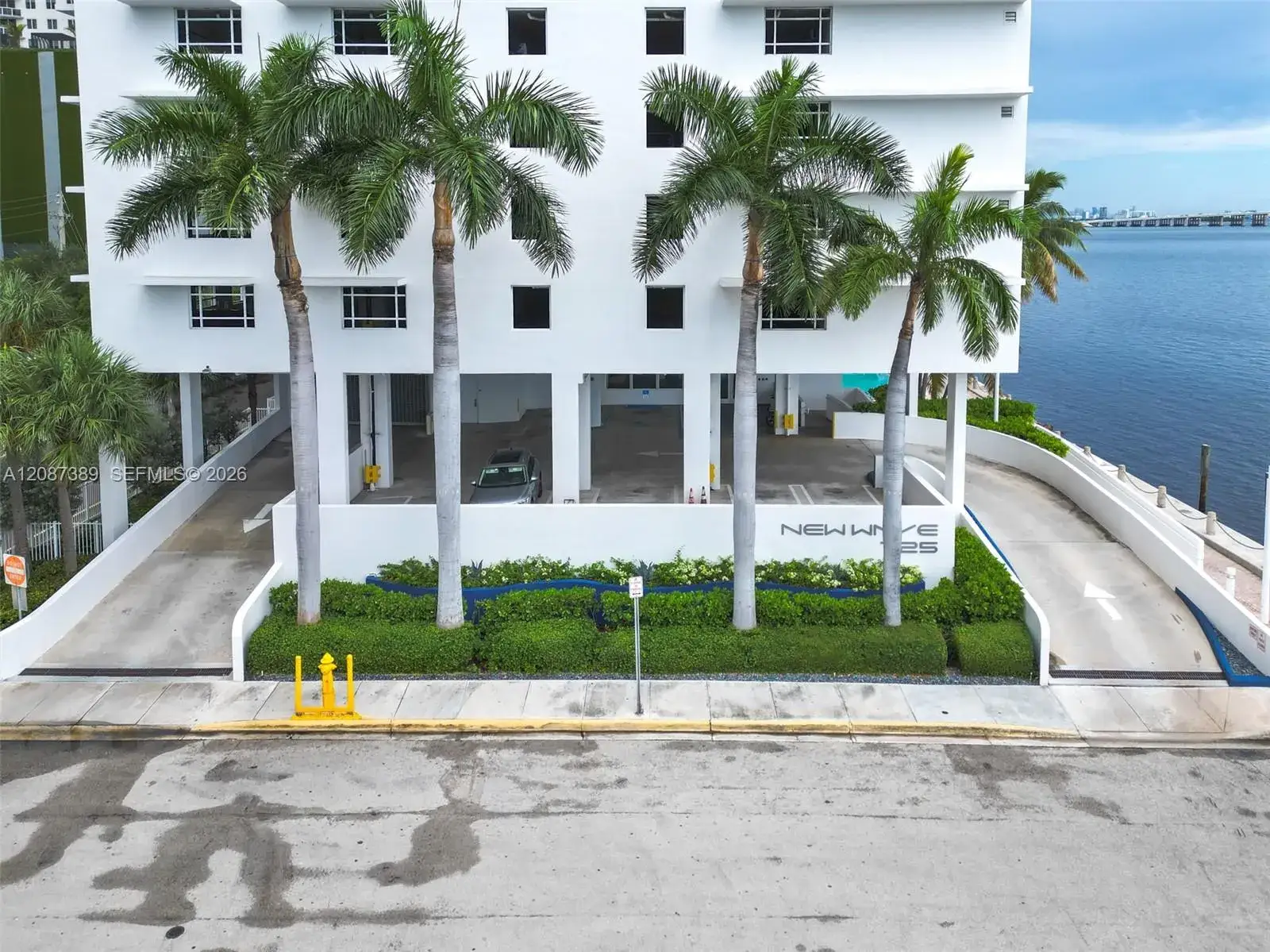 1 bedroom 1 bath Residential for sale at 725 NE 22nd St # 8E, Miami FL 33137