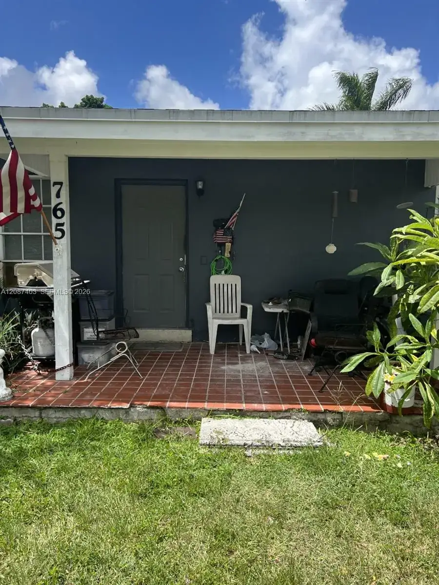 Residential Income for sale at 765 NW 12th St, Homestead FL 33030