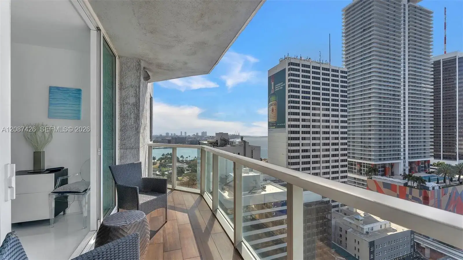 2 bedroom 2 bath Residential Lease for rent at 253 NE 2nd St # 1910, Miami FL 33132