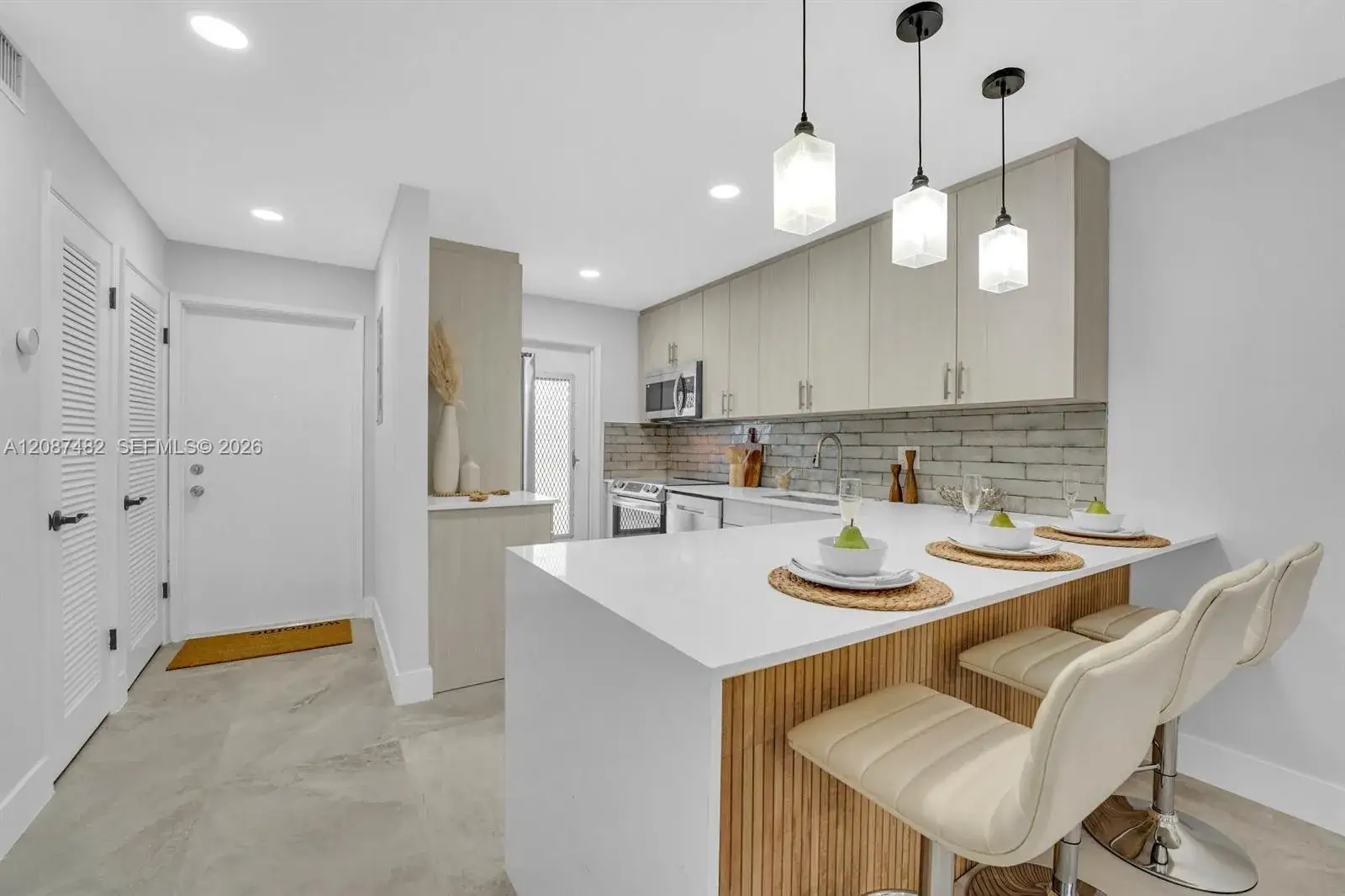 2 bedroom 2 bath Residential for sale at 400 SE 10th St # 112, Deerfield Beach FL 33441