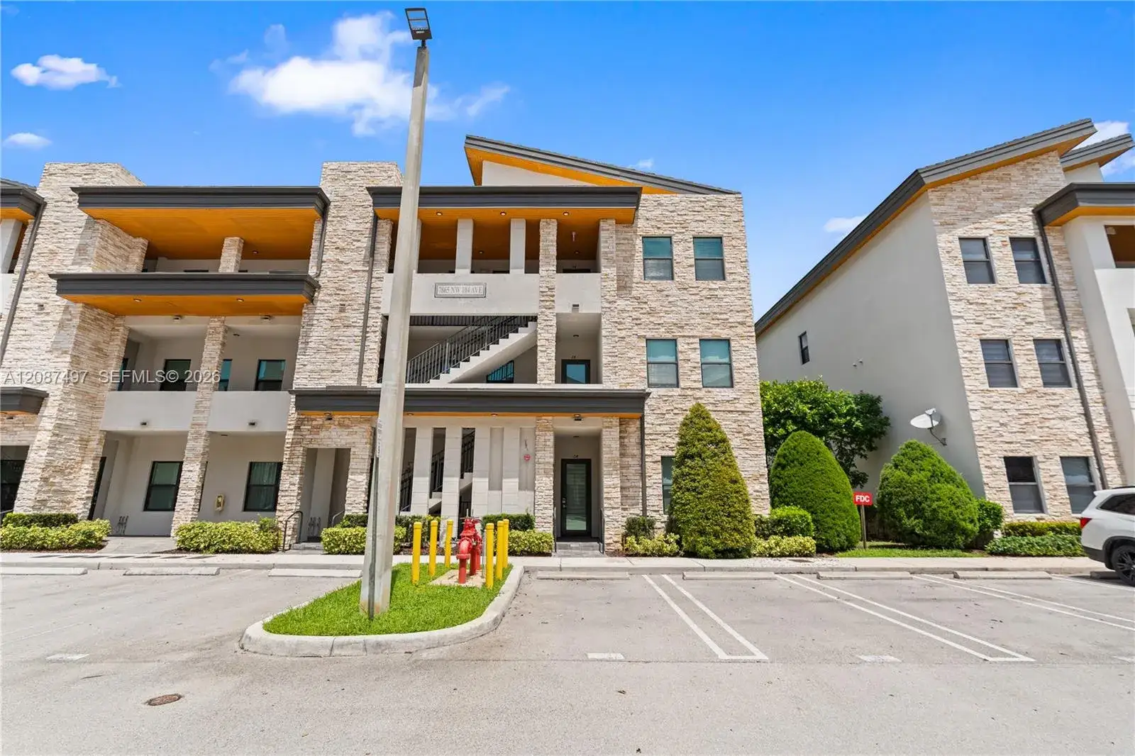 3 bedroom 2 bath Residential for sale at 7865 NW 104th Ave # 4, Doral FL 33178