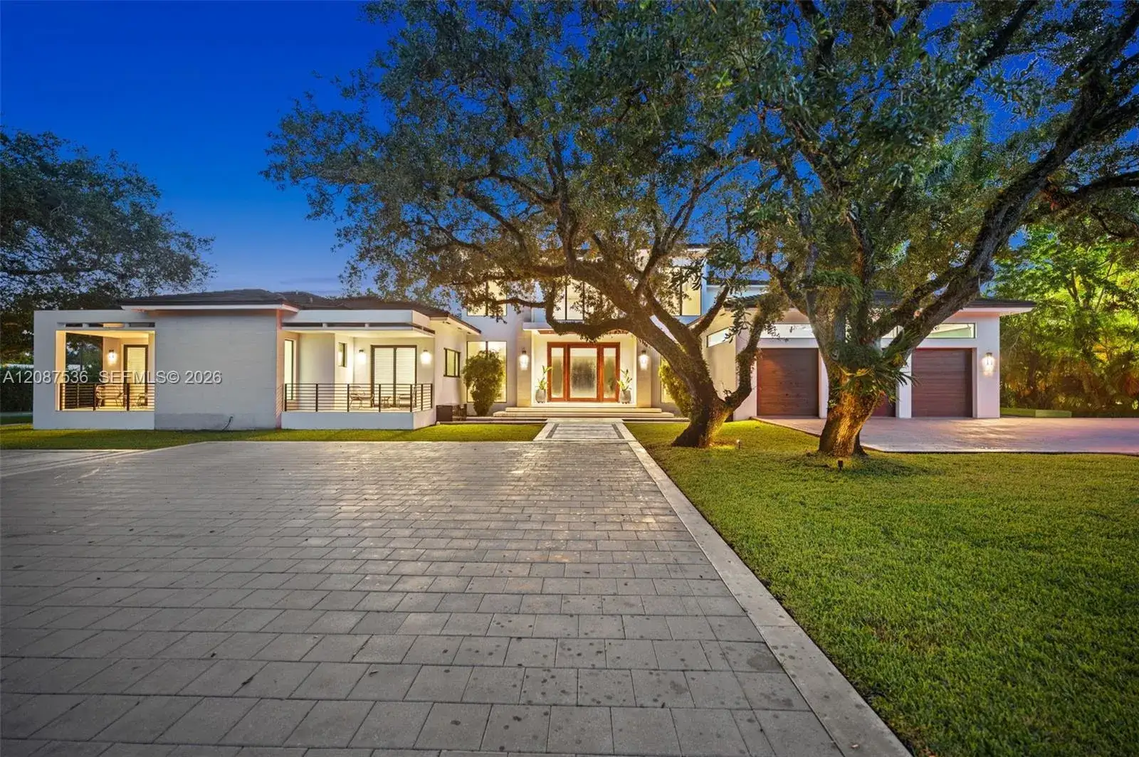 5 bedroom 6 bath Residential for sale at 8920 SW 96th St, Miami FL 33176