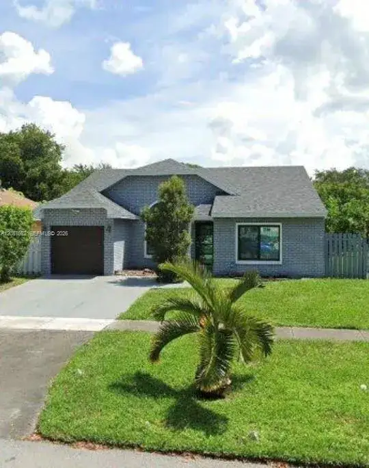3 bedroom 2 bath Residential for sale at 1271 SW 85th Ave, Pembroke Pines FL 33025