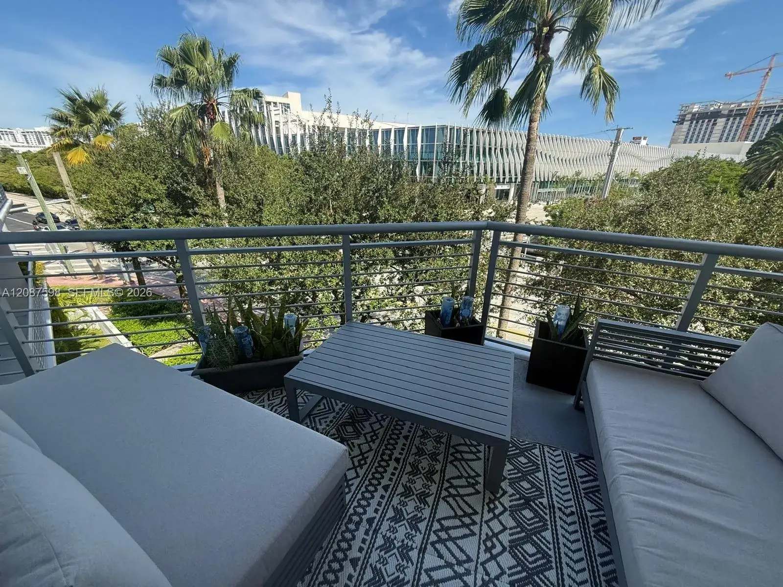 1 bedroom 1 bath Residential Lease for rent at 2001 Meridian Ave # 428, Miami Beach FL 33139