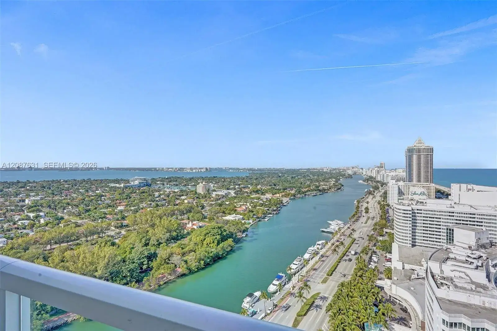 1 bedroom 2 bath Residential Lease for rent at 4401 Collins Ave # 2915, Miami Beach FL 33140