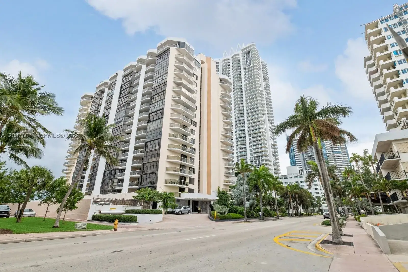 1 bedroom 2 bath Residential Lease for rent at 6423 Collins Ave # 1201, Miami Beach FL 33141