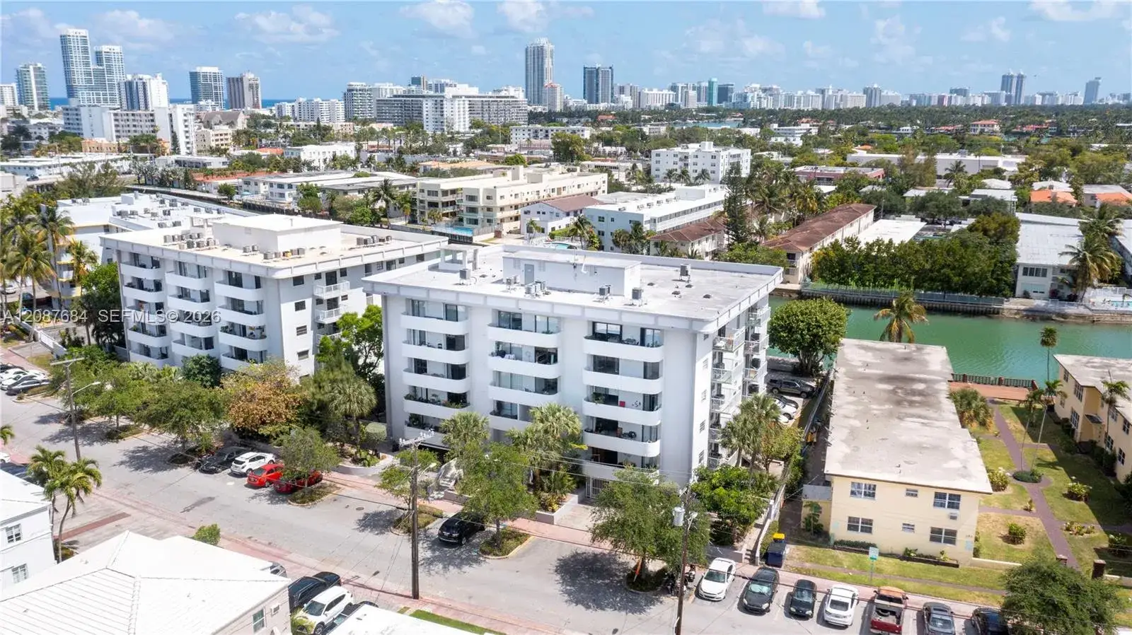 2 bedroom 2 bath Residential Lease for rent at 130 S Shore # 2F, Miami Beach FL 33141