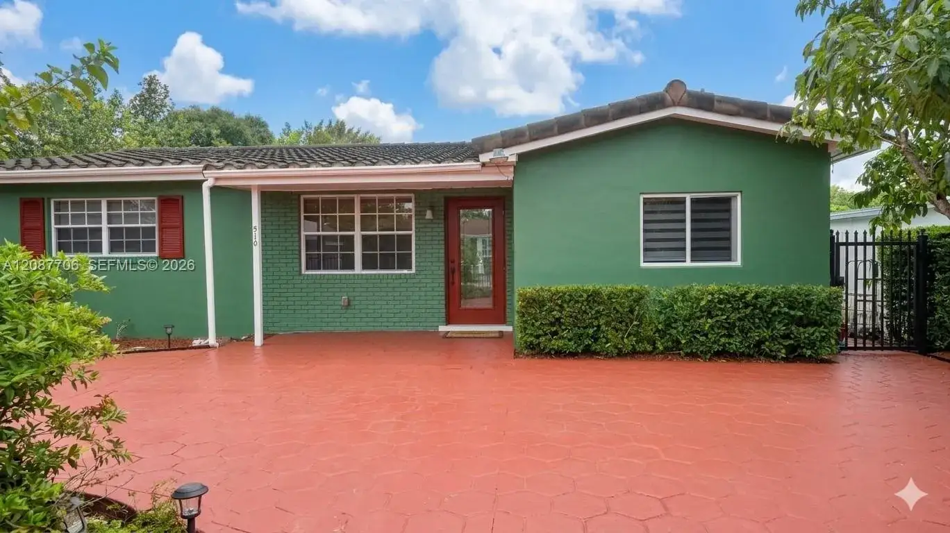 3 bedroom 3 bath Residential for sale at 510 NE 161st St, Miami FL 33162