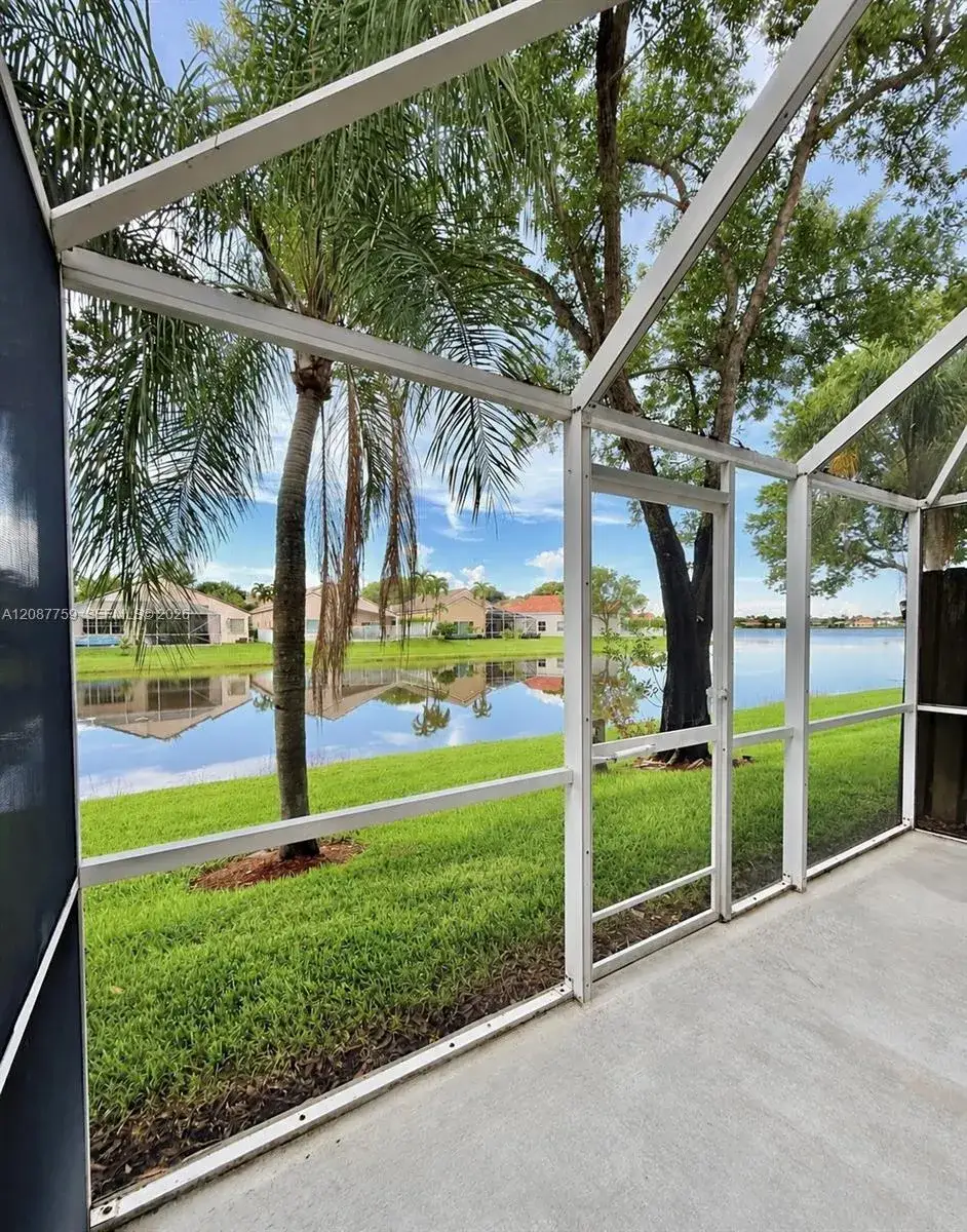 2 bedroom 2 bath Residential for sale at 1249 Presidio Dr # 42, Weston FL 33327
