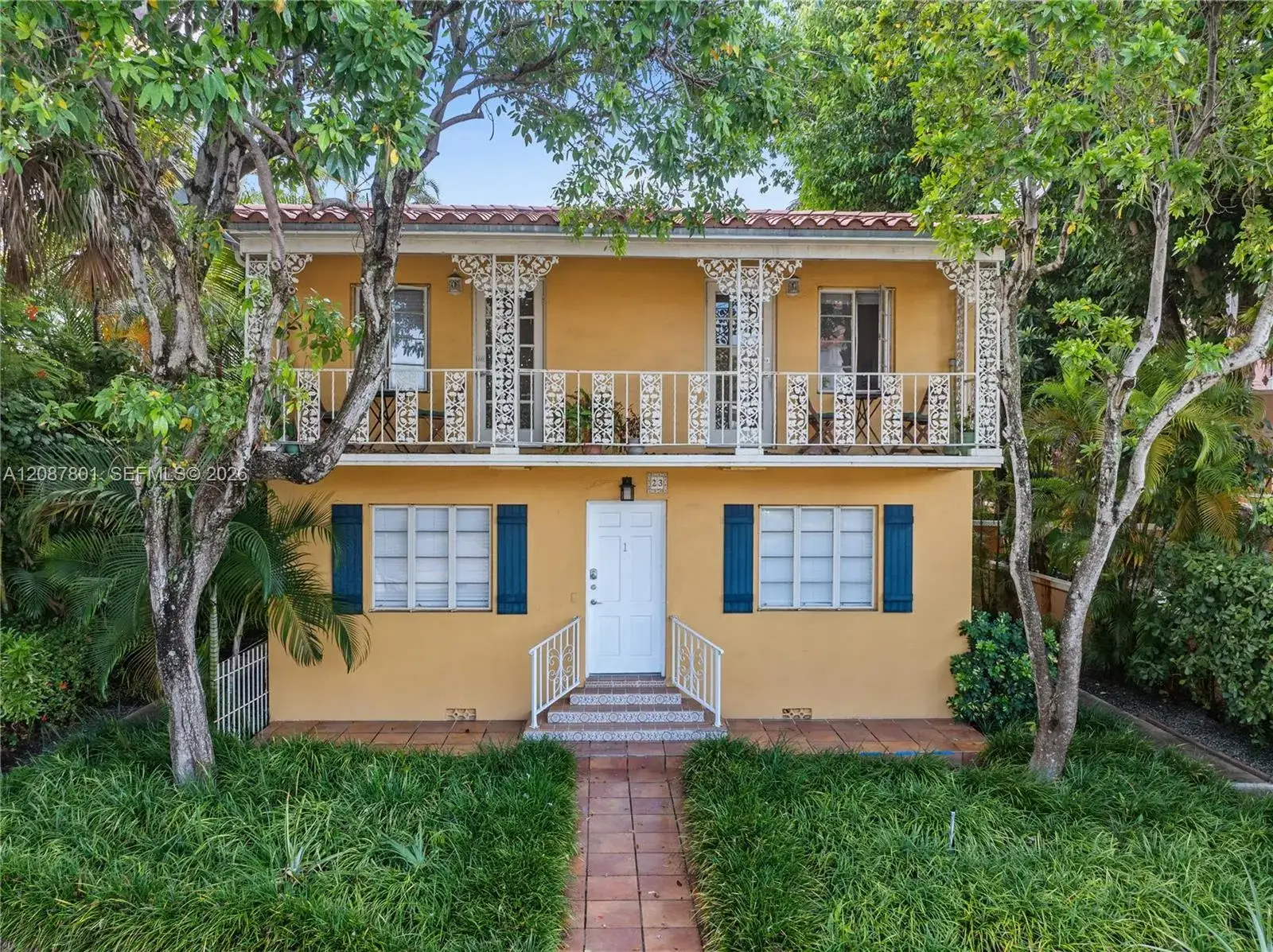 Commercial Sale for sale at 23 Majorca Ave, Coral Gables FL 33134