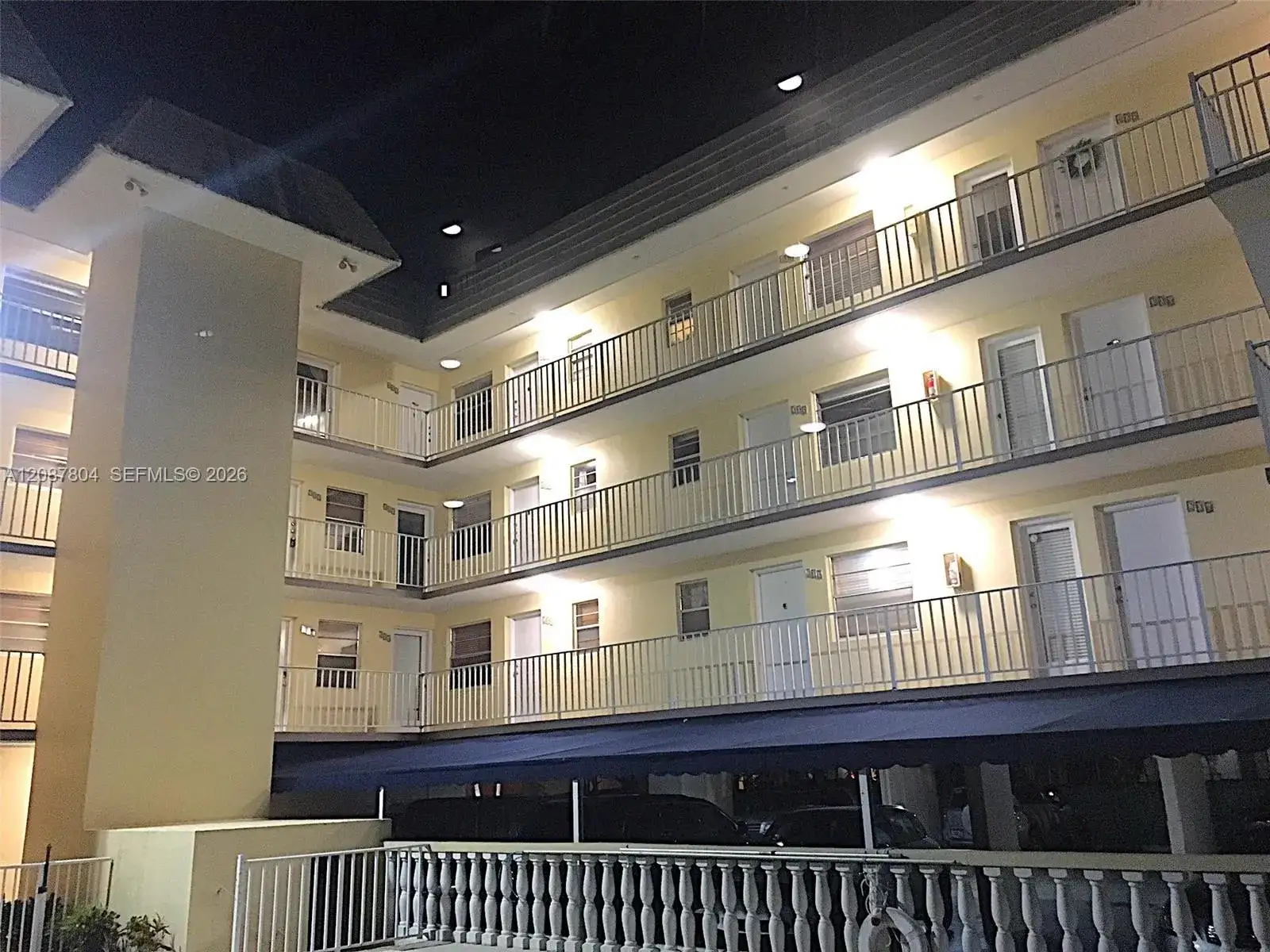 1 bedroom 1 bath Residential Lease for rent at 427 Santander Ave # 202, Coral Gables FL 33134