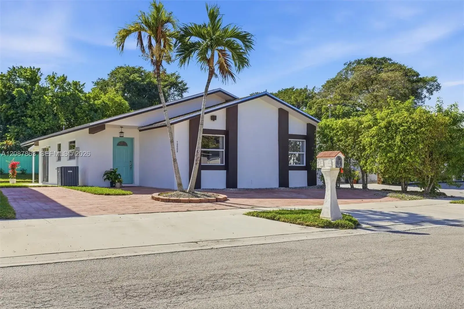 3 bedroom 2 bath Residential Lease for rent at 12002 SW 210th St, Miami FL 33177