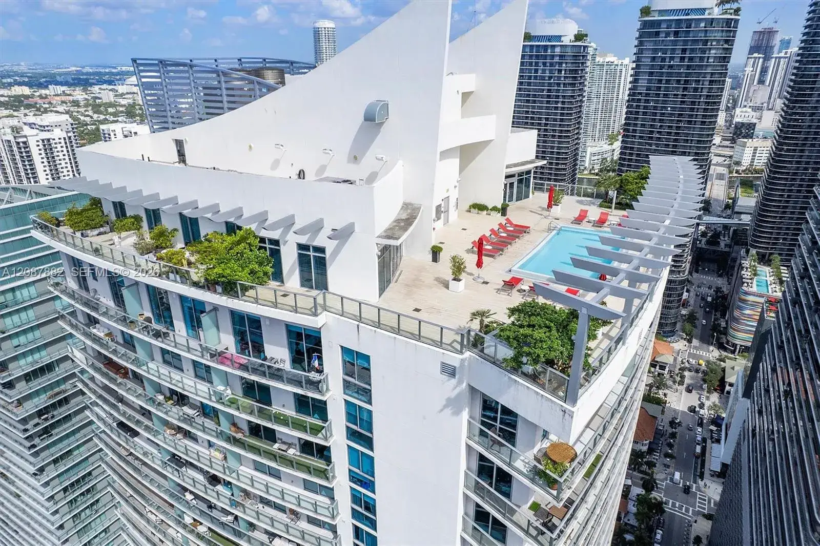 1 bedroom 1 bath Residential for sale at 1100 S Miami Ave # 1609, Miami FL 33130