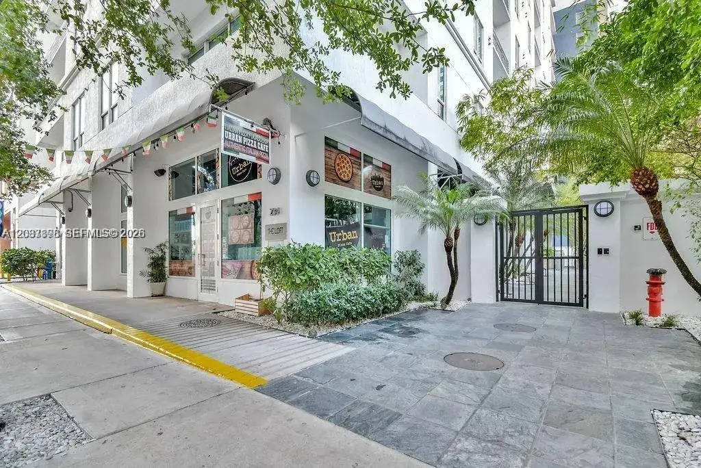2 bedroom 2 bath Residential Lease for rent at 234 NE 3rd St # 1701, Miami FL 33132