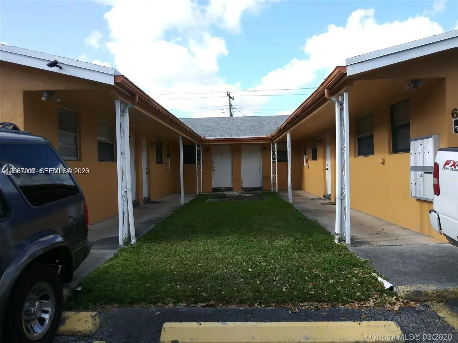 1 bedroom 1 bath Residential Lease for rent at 6147 Arthur St # 2, Hollywood FL 33024