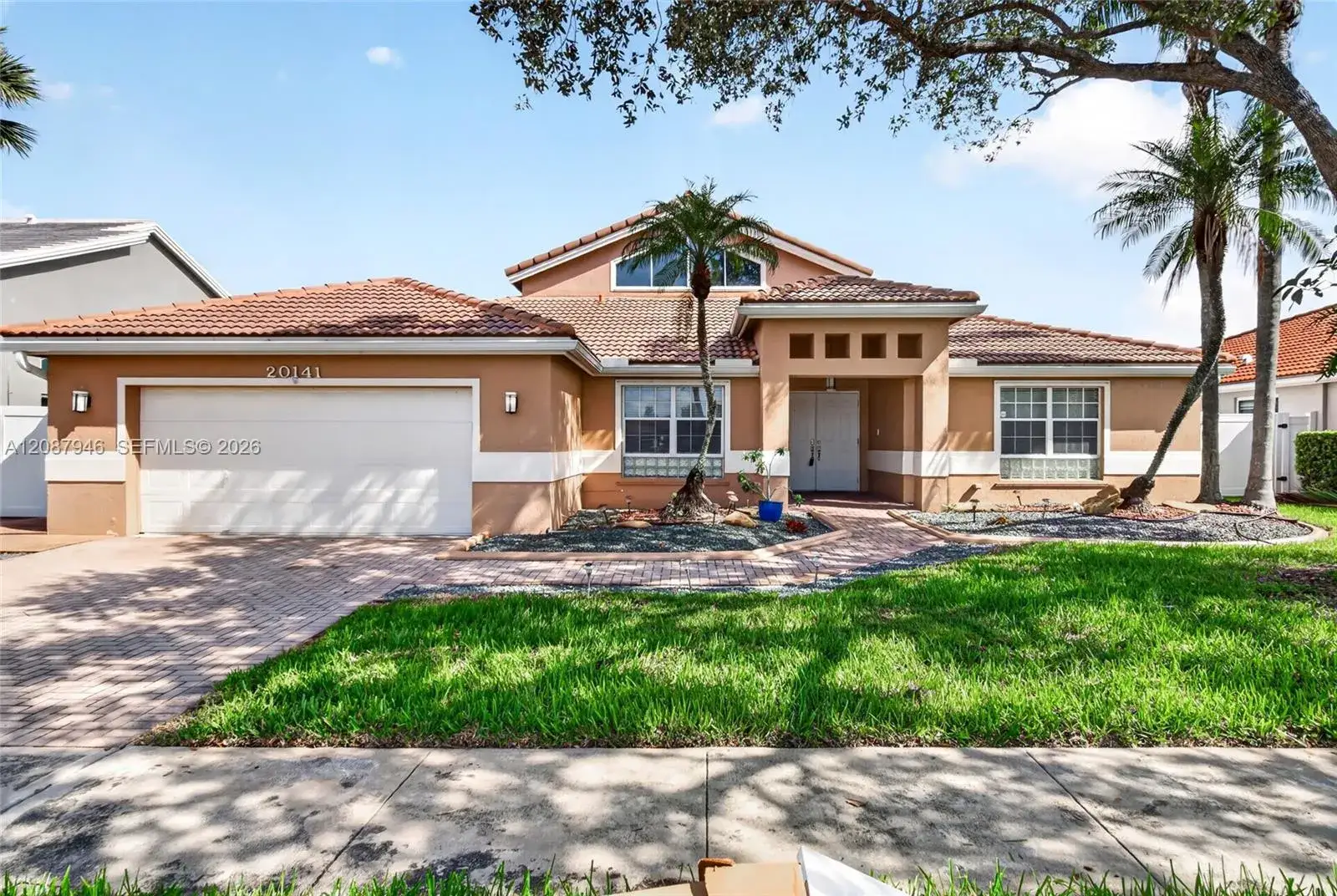4 bedroom 2 bath Residential for sale at 20141 NW 10th St, Pembroke Pines FL 33029