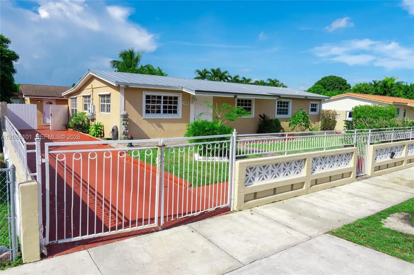 4 bedroom 3 bath Residential for sale at 11601 SW 183rd St, Miami FL 33157