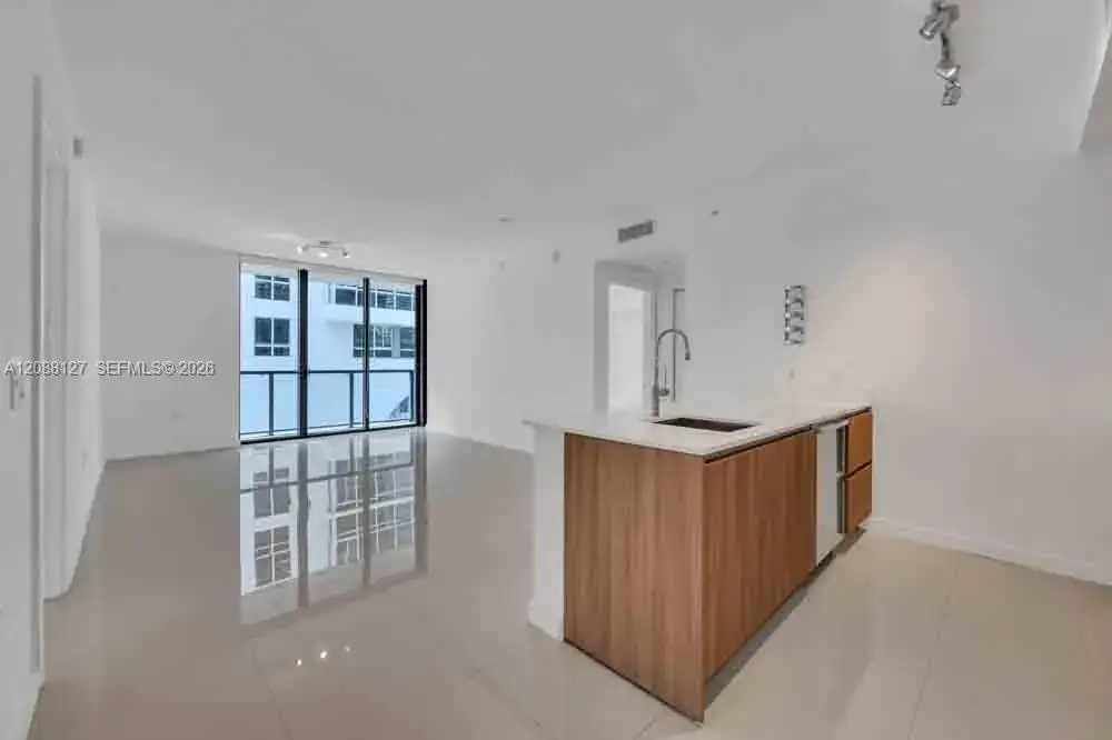 2 bedroom 2 bath Residential for sale at 201 SW 17th Rd # 302, Miami FL 33129