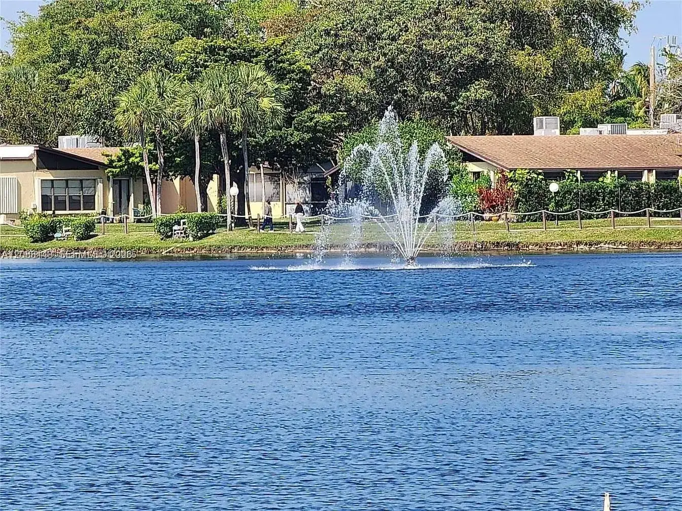 2 bedroom 2 bath Residential for sale at 140 Fox Rd # 46, Hollywood FL 33024