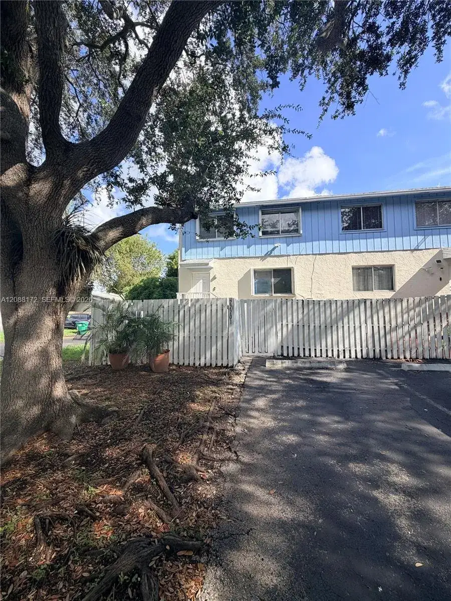 3 bedroom 2 bath Residential Lease for rent at 22201 SW 103rd Ave # 22201, Cutler Bay FL 33190
