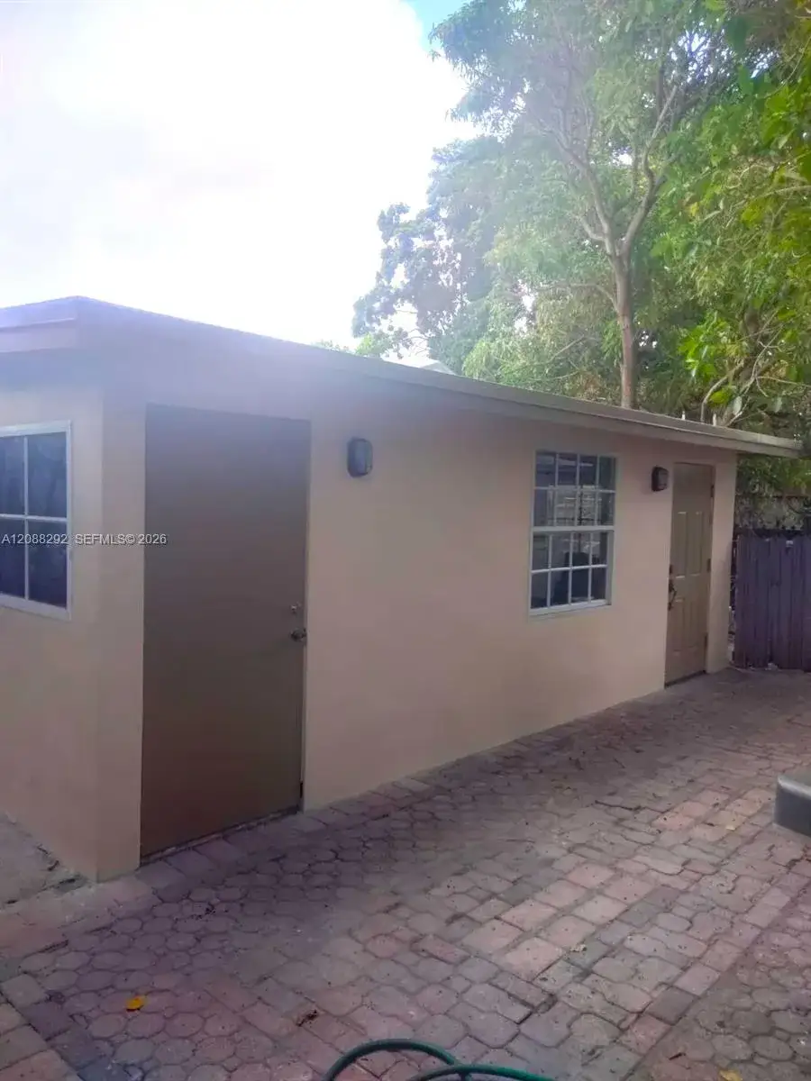 4717-19 NW 1st St, Miami FL 33126