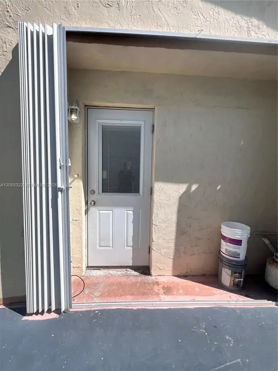 1 bedroom 1 bath Residential Lease for rent at 1615 SW 137th Pl # 2, Miami FL 33175