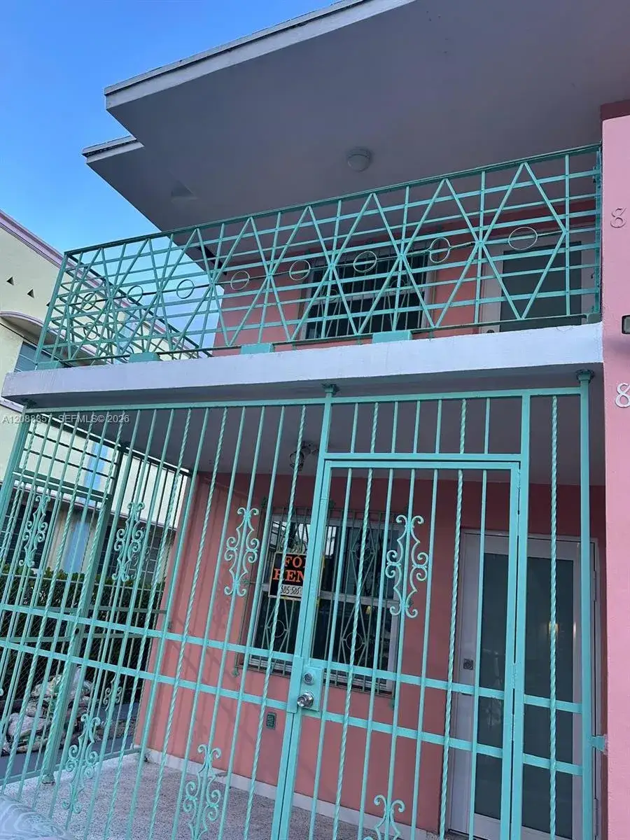 3 bedroom 2 bath Residential Lease for rent at 822 SW 6th St # 1, Miami FL 33130