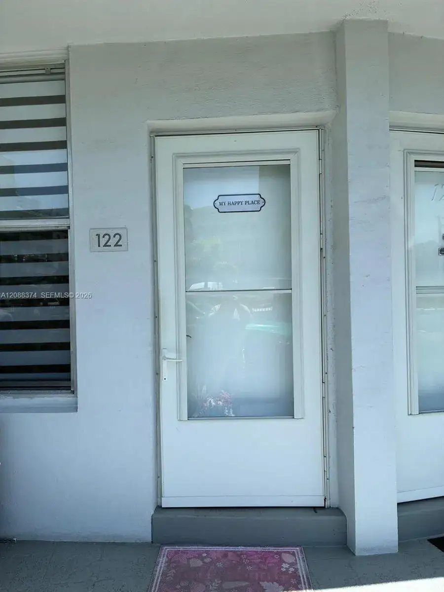 3177 S Ocean Dr # 122, Hallandale Beach FL 33009