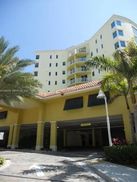 3000 NE 188th St # 506, Aventura FL 33180