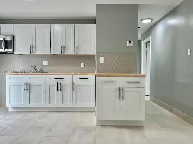 3 bedroom 1 bath Residential Lease for rent at 1436 NW 24th Ter, Fort Lauderdale FL 33311