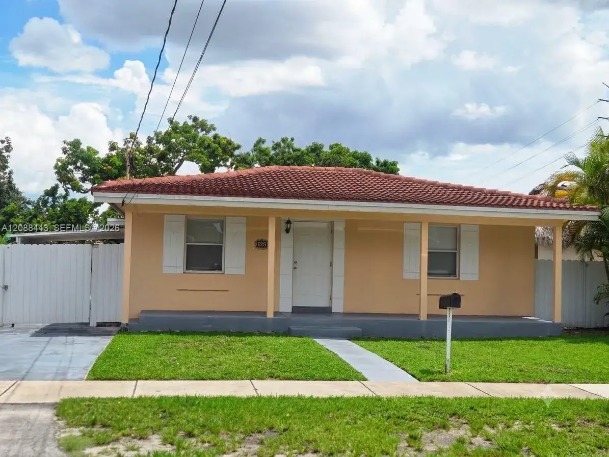 3 bedroom 1 bath Residential Lease for rent at 325 SW 63rd Ave # 325, Miami FL 33144