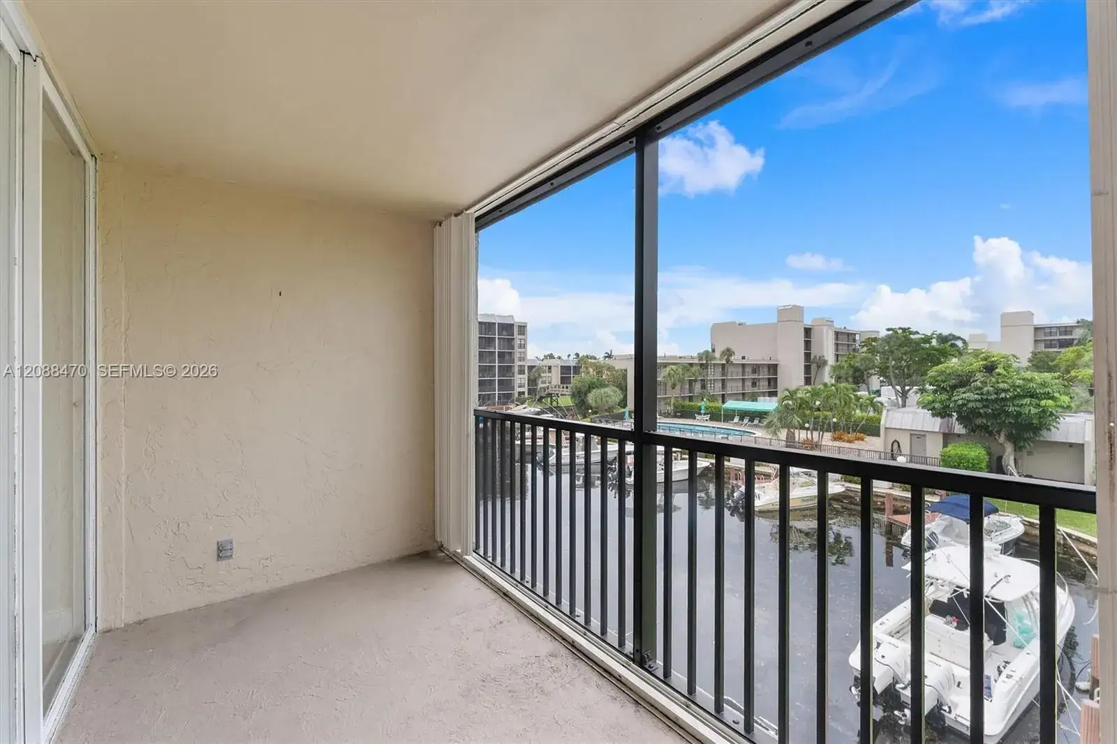 2 bedroom 2 bath Residential Lease for rent at 4 Royal Palm Way # 3080, Boca Raton FL 33432