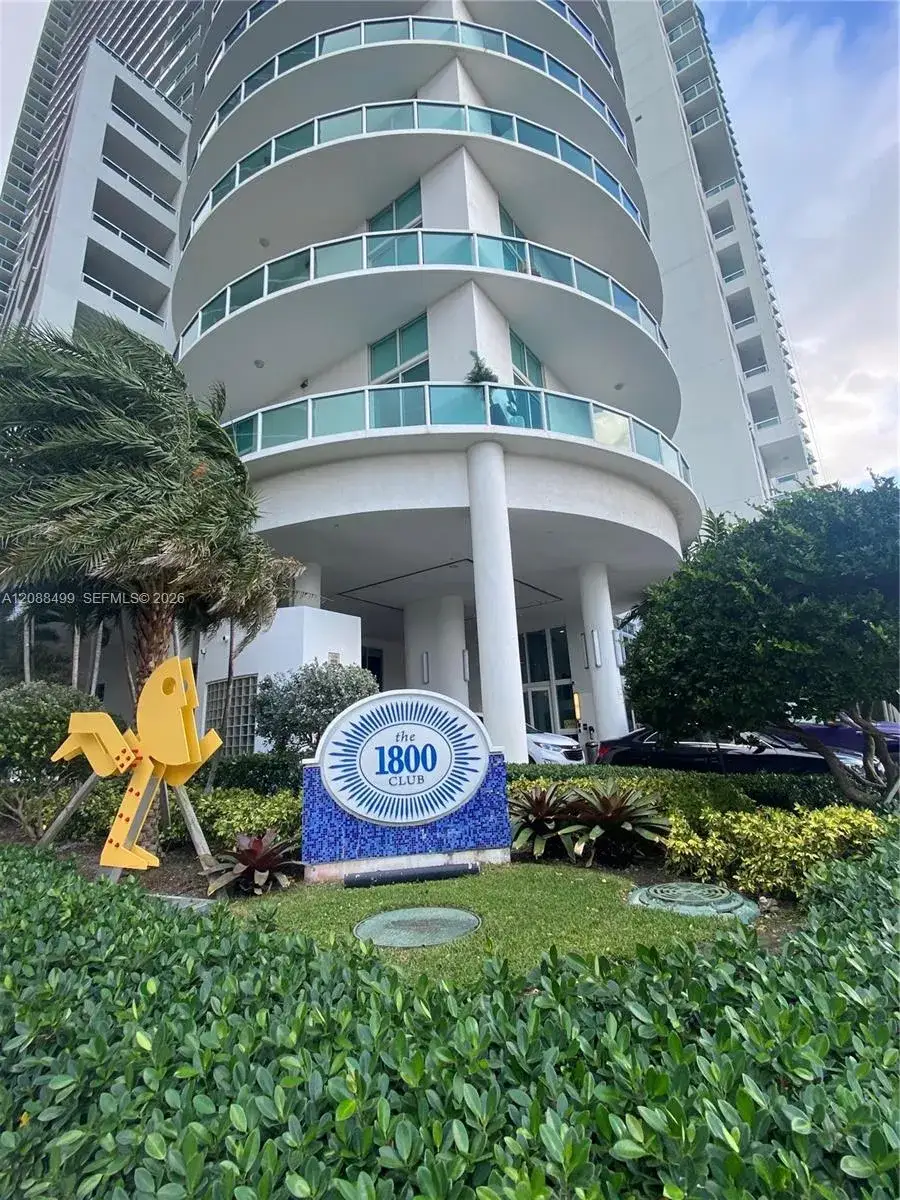 1 bedroom 1 bath Residential Lease for rent at 1800 N Bayshore Dr # 1608, Miami FL 33132