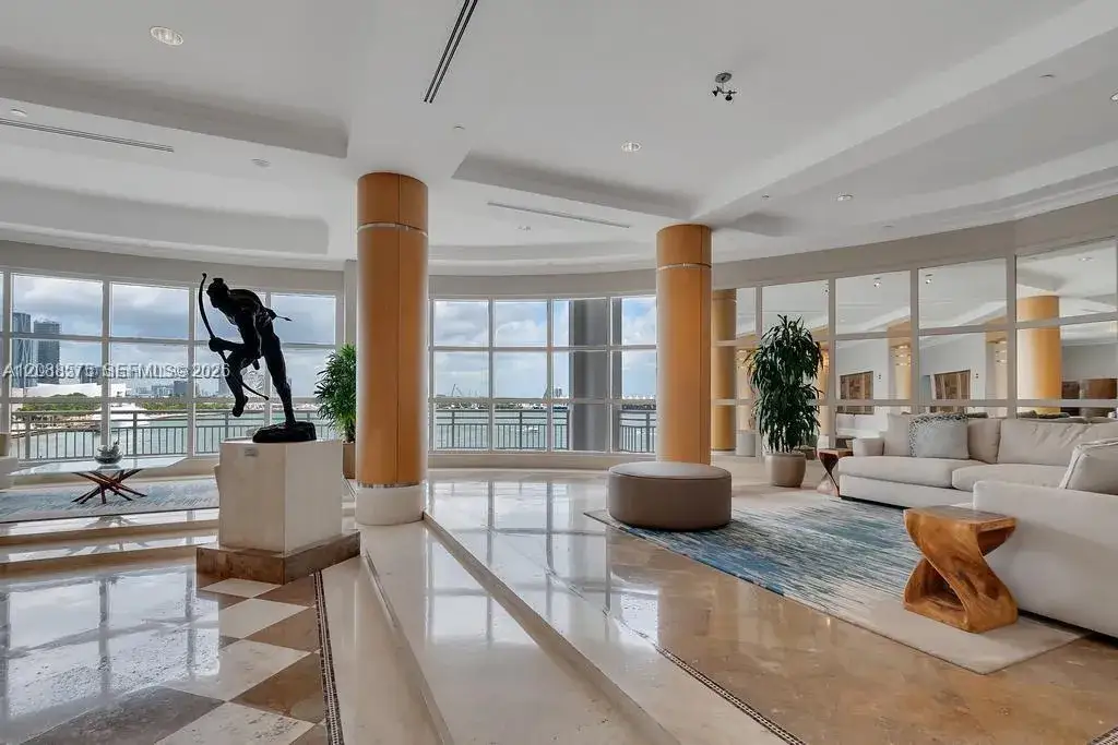 2 bedroom 2 bath Residential for sale at 848 Brickell Key Dr # 1104, Miami FL 33131