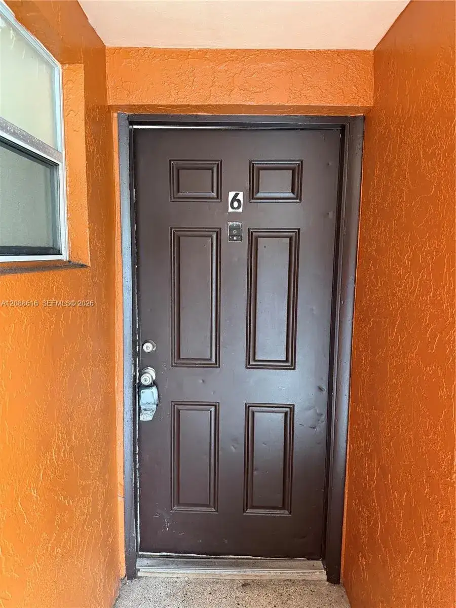 1 bedroom 1 bath Residential Lease for rent at 1029 NW 5th St # 6, Miami FL 33128